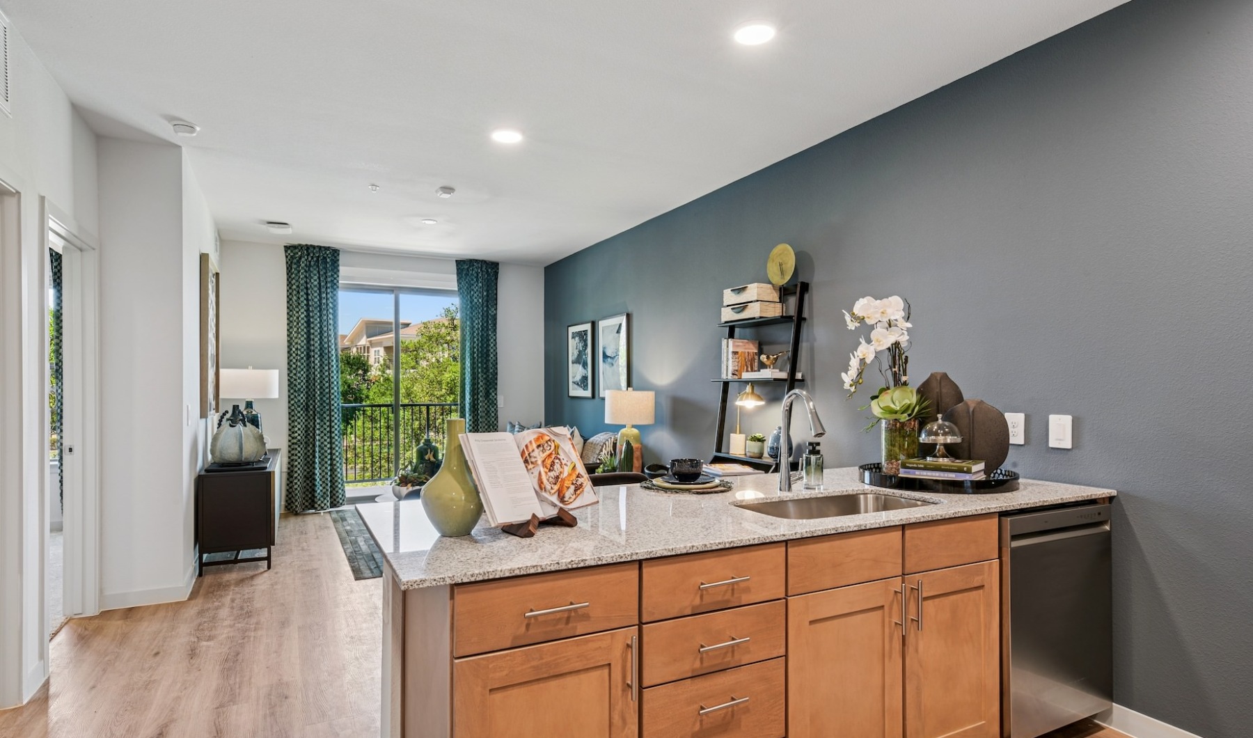 Studio, 1 , 2 & 3 Bedroom Apartment Homes